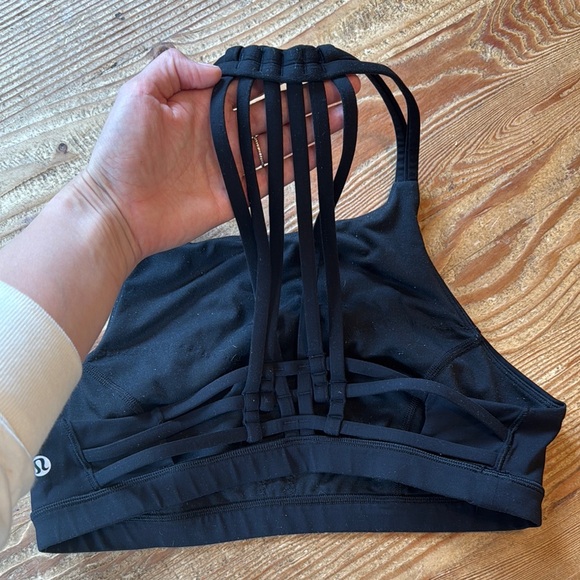 Lululemon Black Strappy Women's Sports Bra - Picture 3 of 3